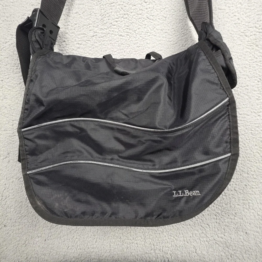 L.L. Bean Messenger Bag Mens Large Black Nylon Crossbody Travel Organizer